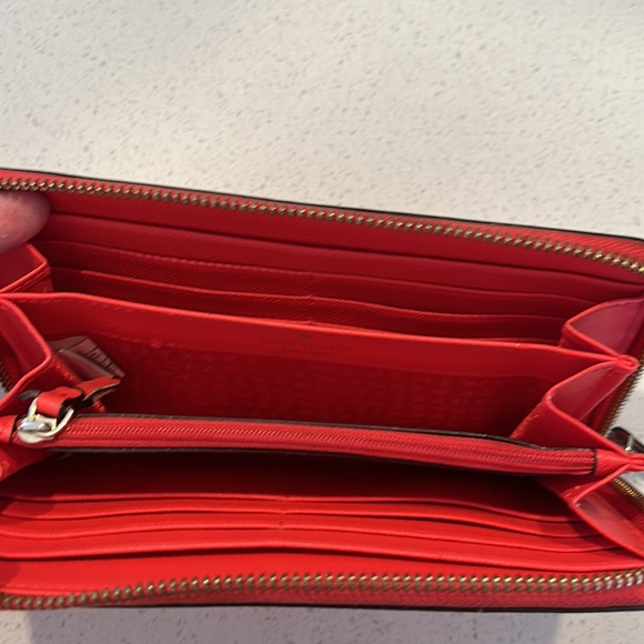 Kate Spade wallet - Picture 2 of 4